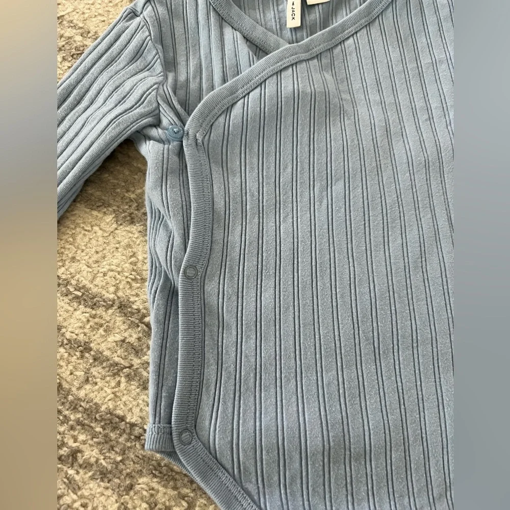 Janie‎ and Jack 12-18 months light blue wrap onesie